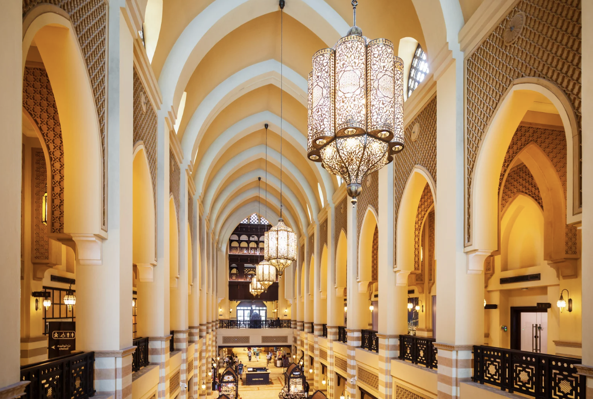 Luxury Meets Function: How Casa Moda Luxury Designs Hospitality Spaces in Qatar